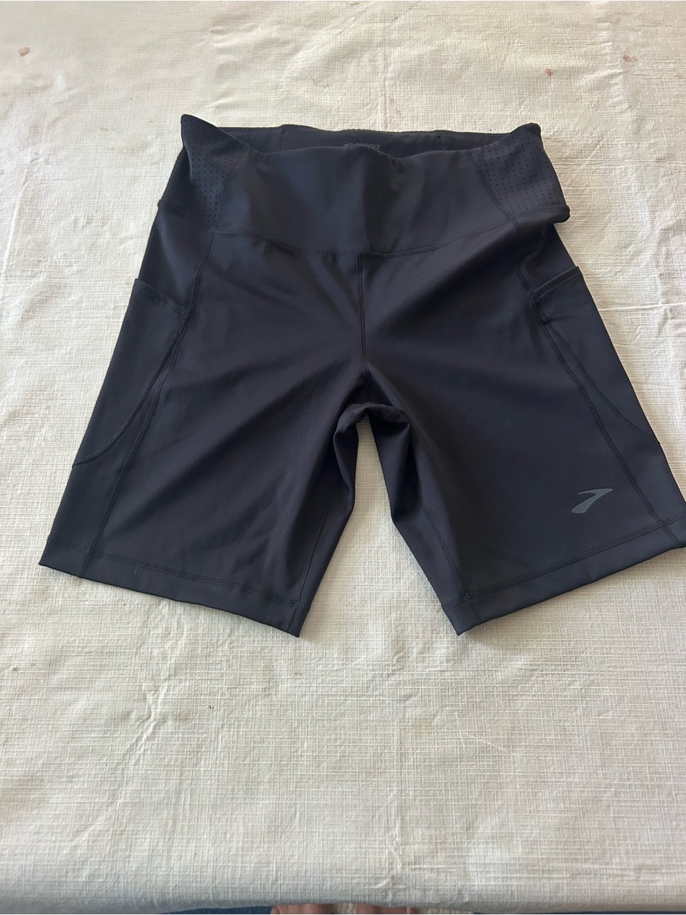 Brooks Women's Black Mid-Rise Bike Shorts with Side Pockets
